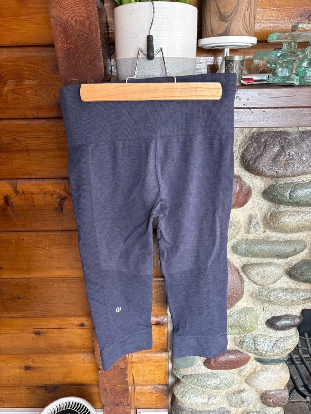 Lululemon Vintage Textured Seamless High Rise Capri Leggings Grey Blue